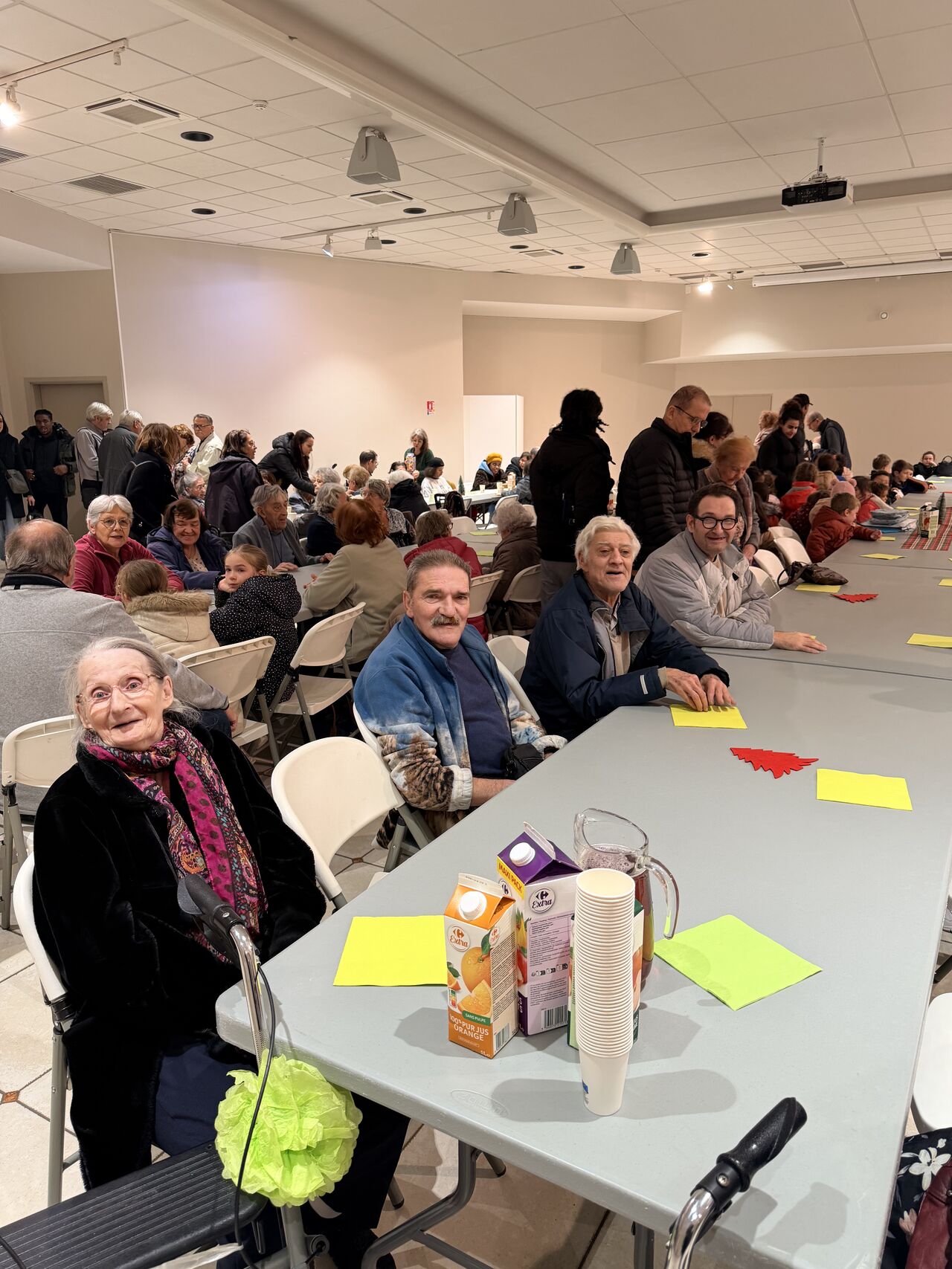 SPECTACLE DE VILLE SPECTACLE DE VILLE