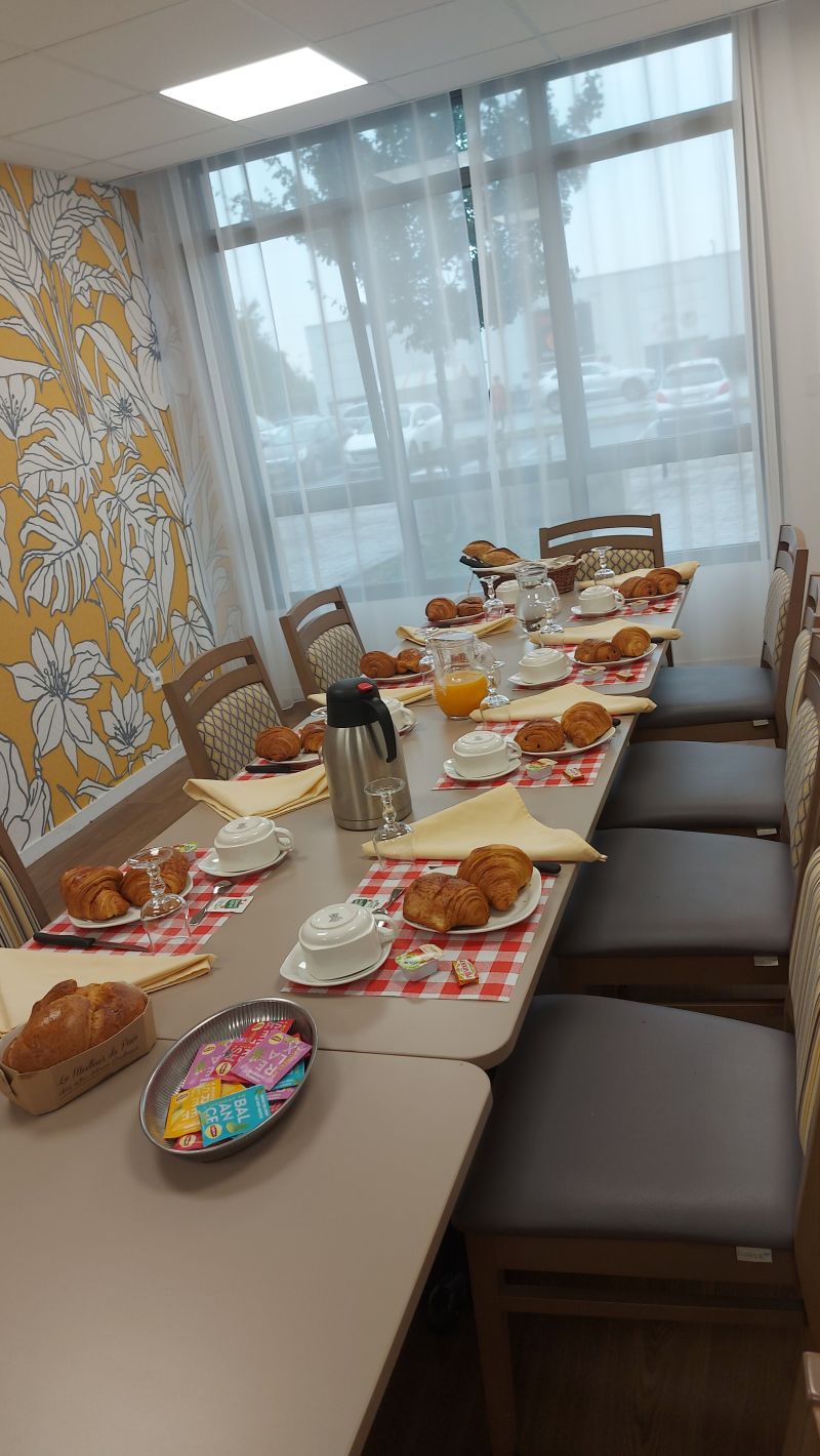 PETIT DEJ PETIT DEJ