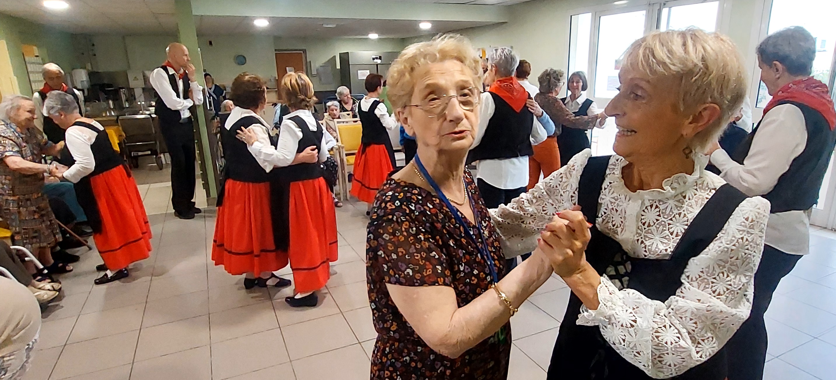 DANSE DANSE