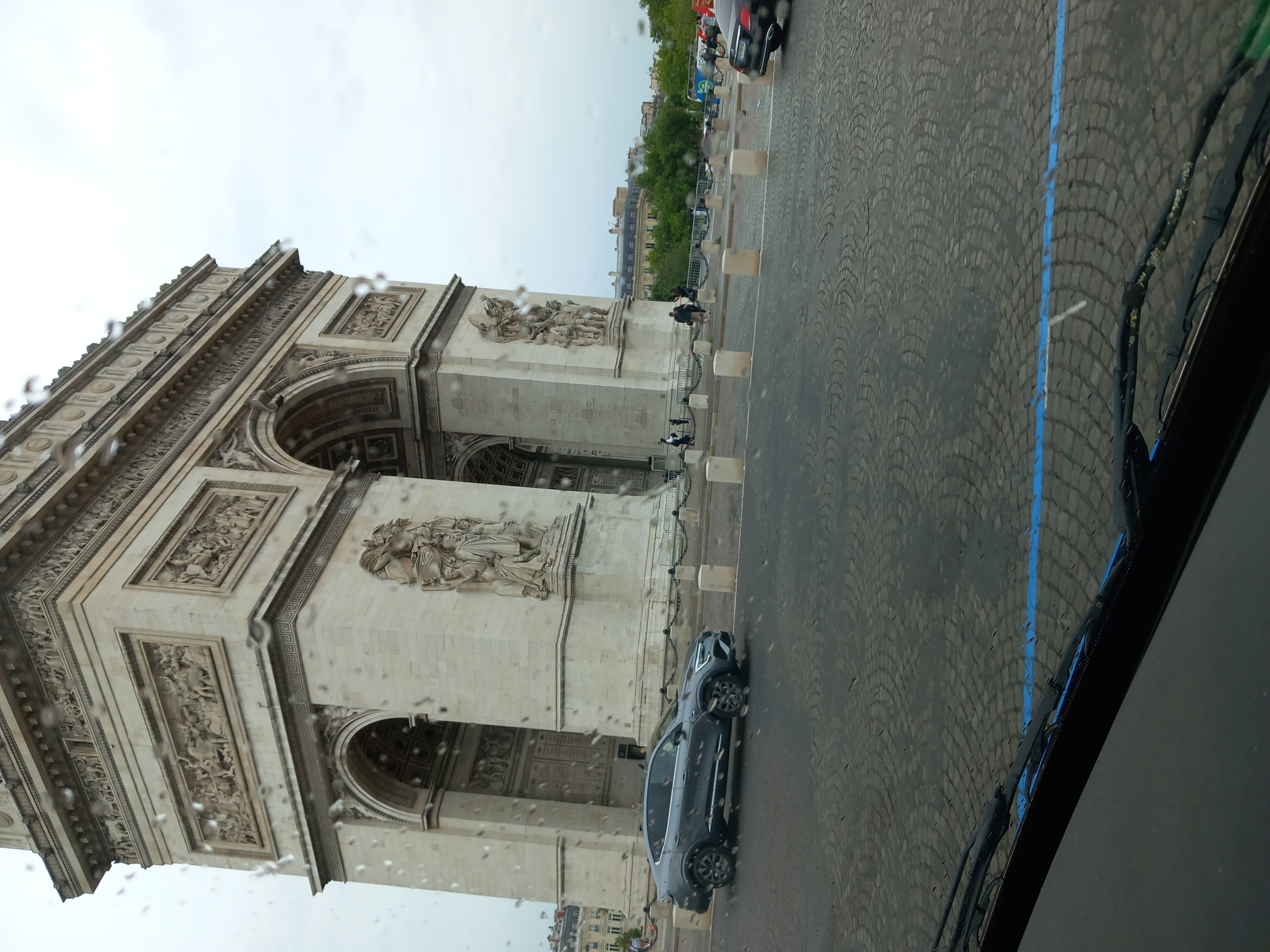 PARIS 