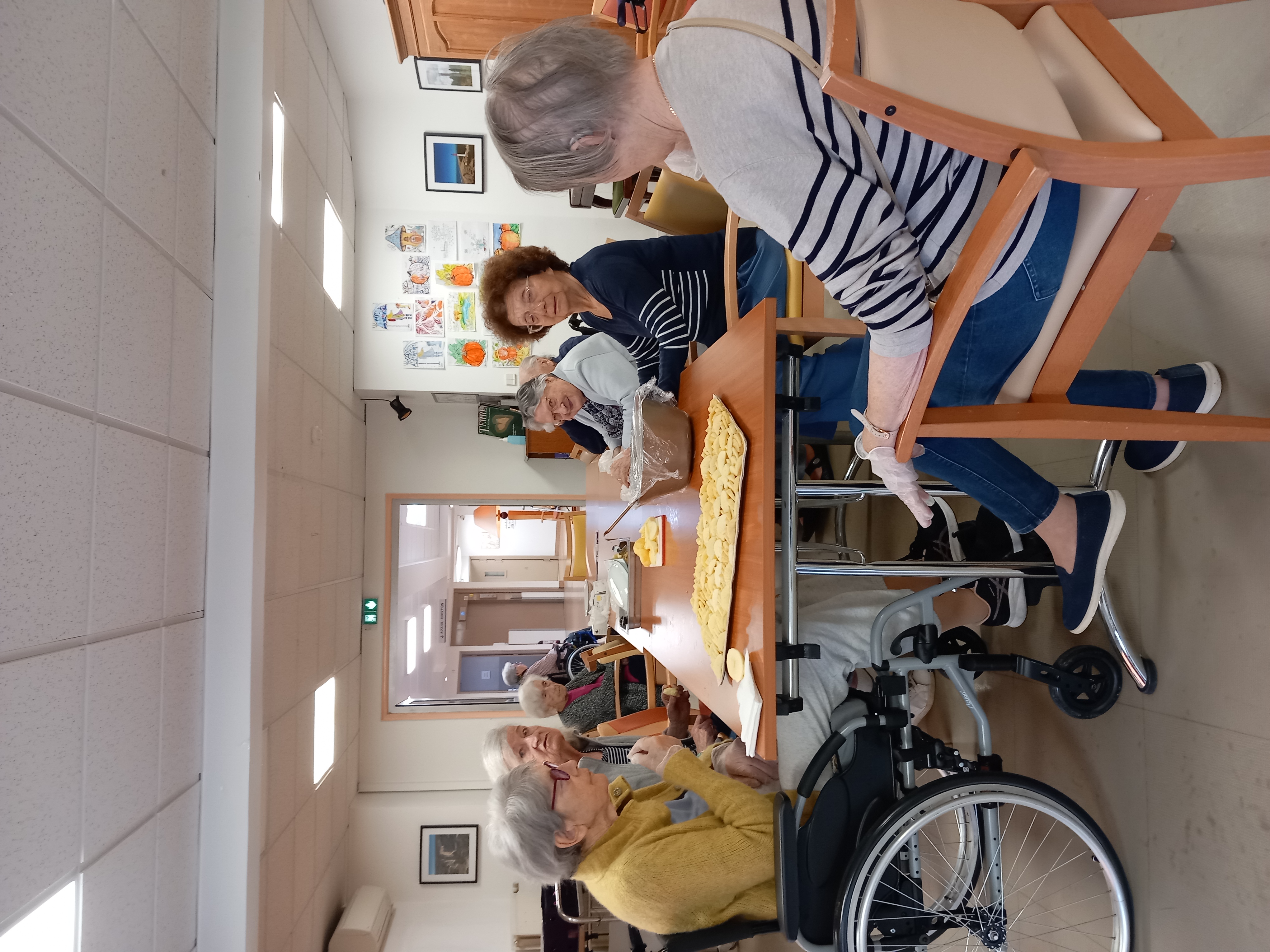 TARTE AUX POMMES TARTE AUX POMMES