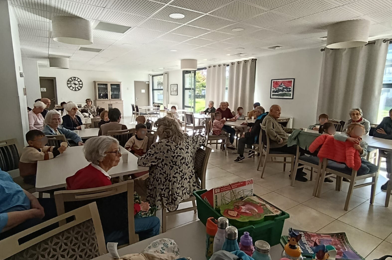 enfants et seniors enfants et seniors