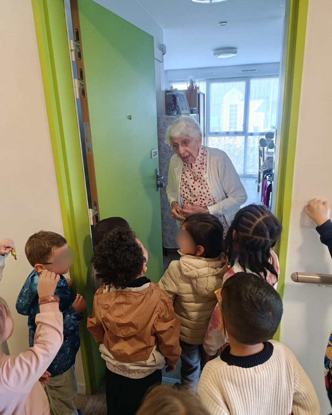 enfants et seniors enfants et seniors